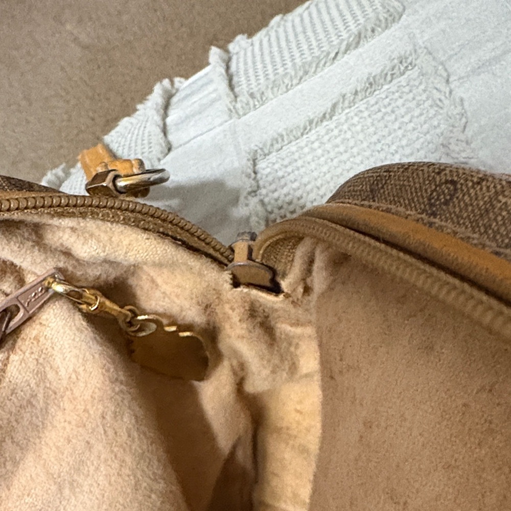 Gucci Monogram RARE Vintage 1980s Micro GG Round Ophidia Canteen. Made in Italy - Picture 14 of 16